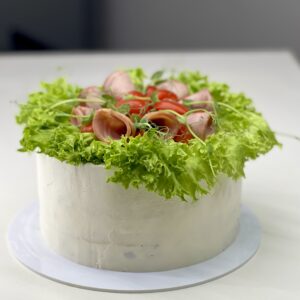 Закусочный Торт с Ветчиной , огурчиками и оливками